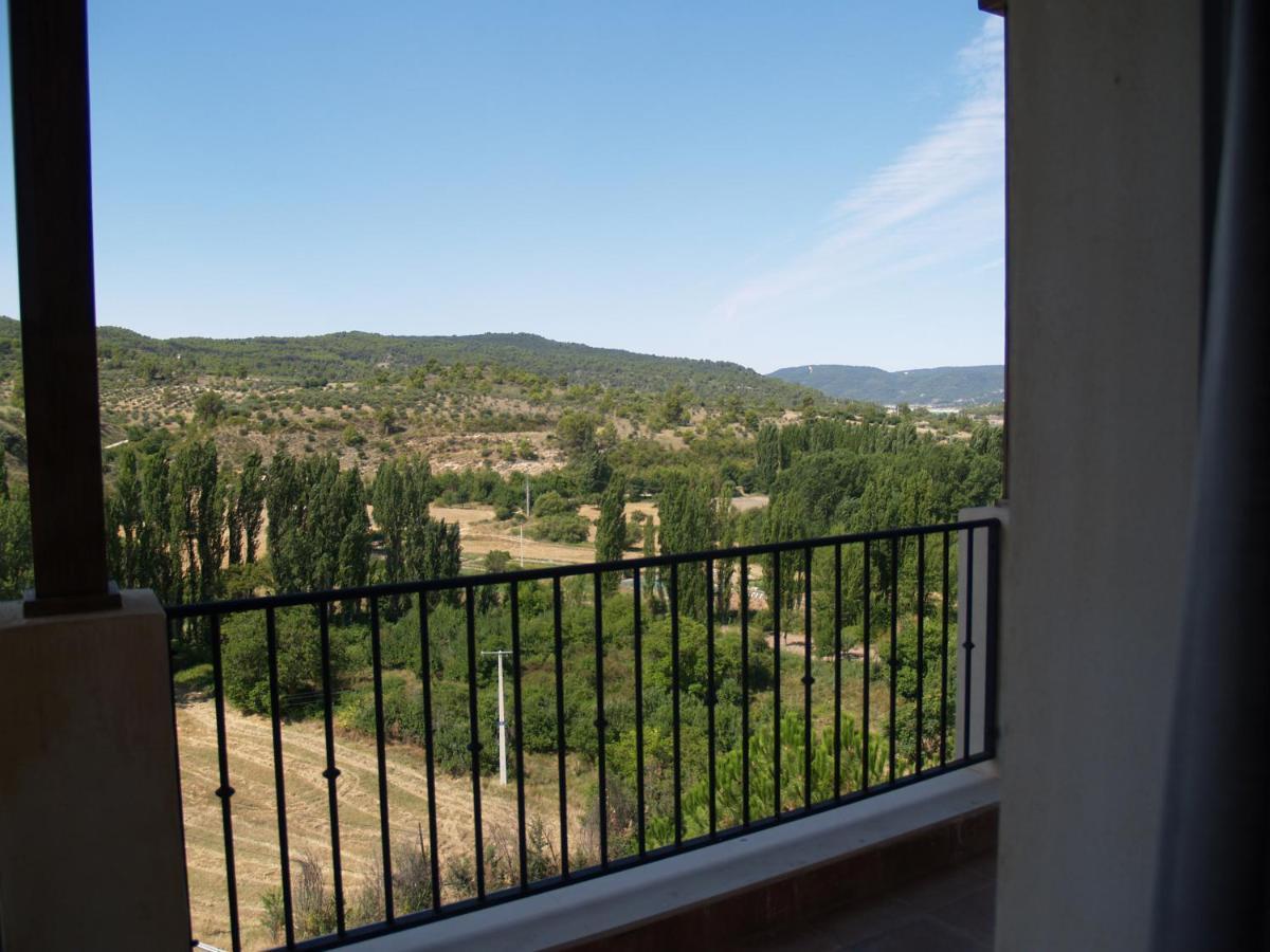 El Balcon De La Vega Otel Pareja Dış mekan fotoğraf