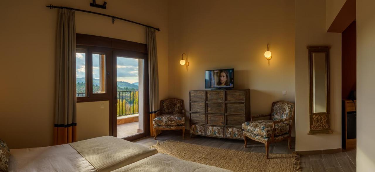 El Balcon De La Vega Otel Pareja Dış mekan fotoğraf
