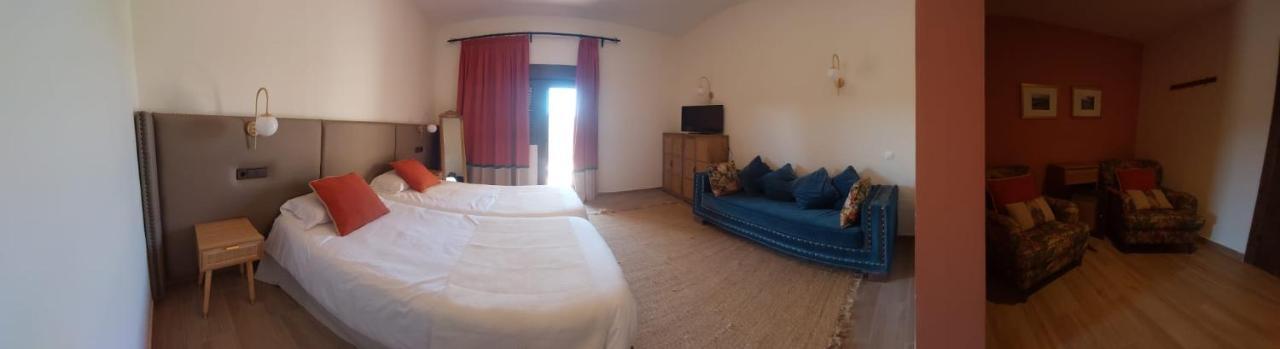 El Balcon De La Vega Otel Pareja Dış mekan fotoğraf